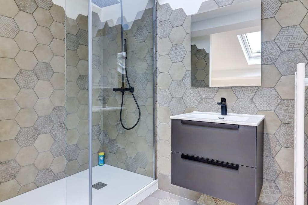 La Cambuse Topdestination-Bourg - Centre Ville - Classe 3 Etoiles Exterior photo